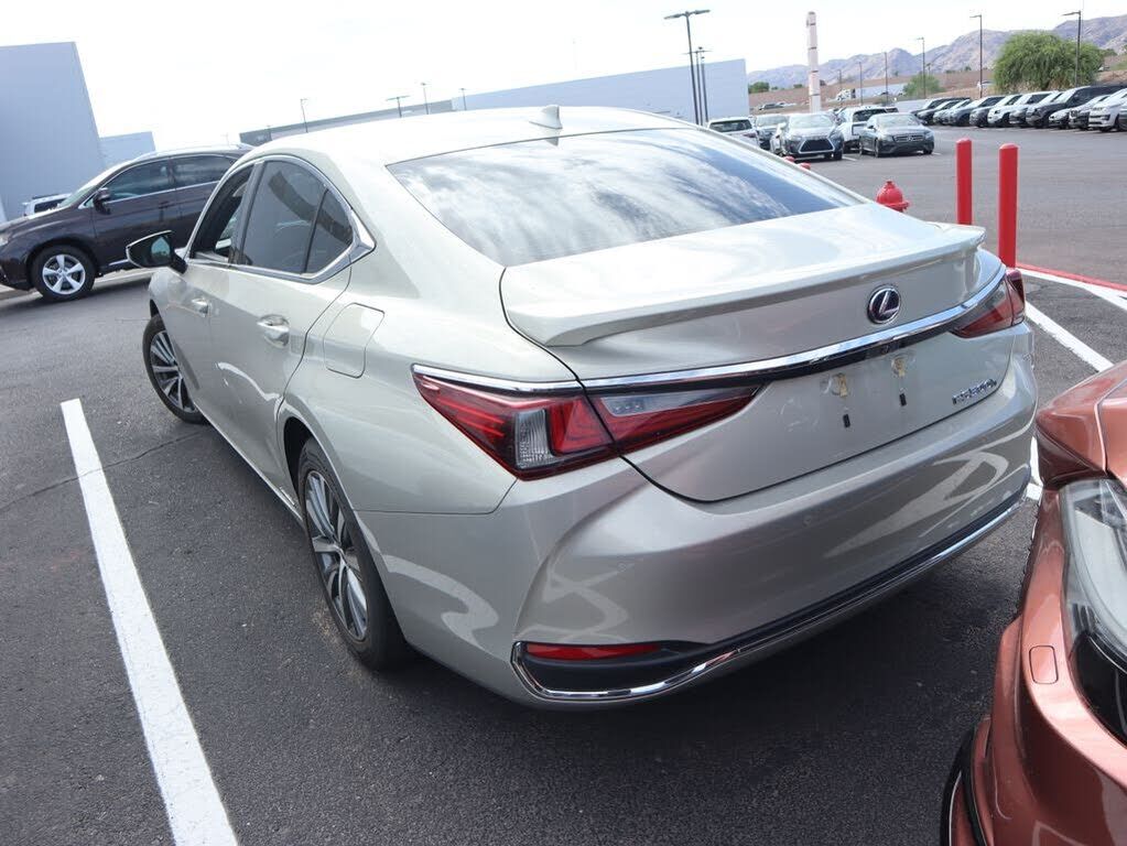 2019 Lexus ES