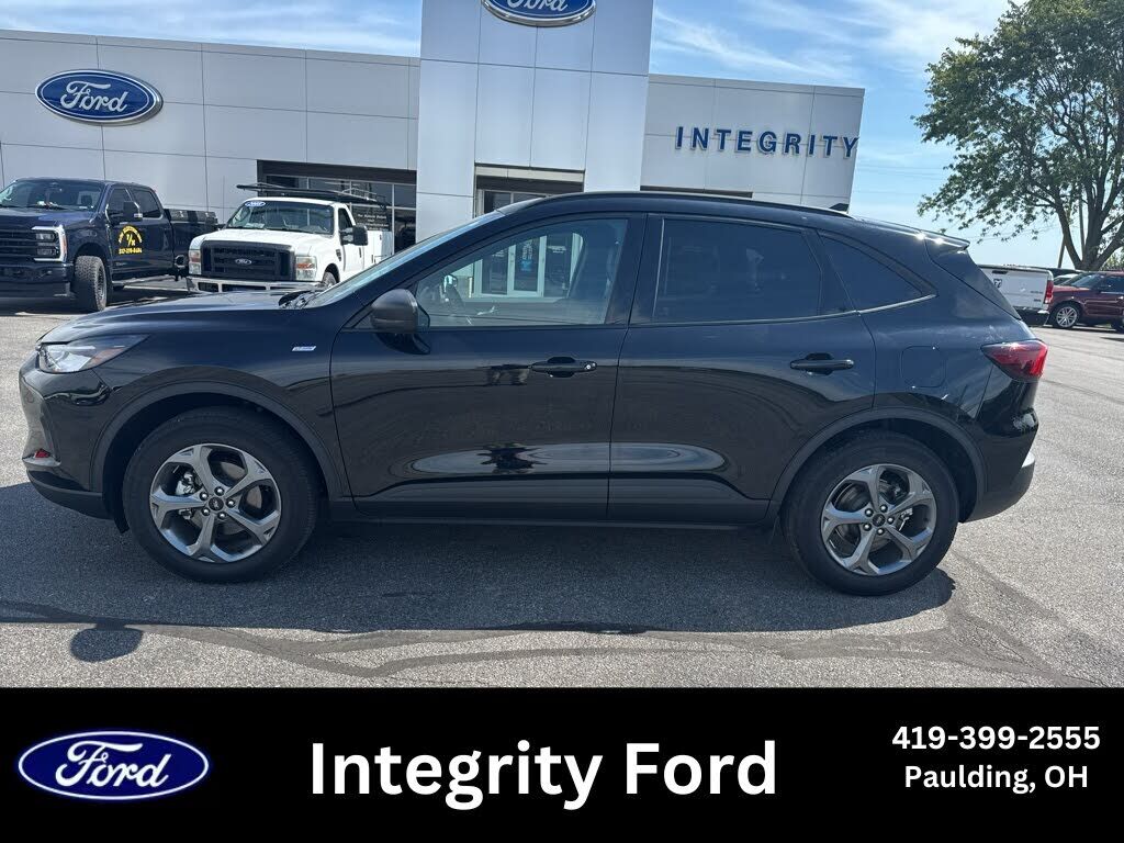 2025 FORD Escape