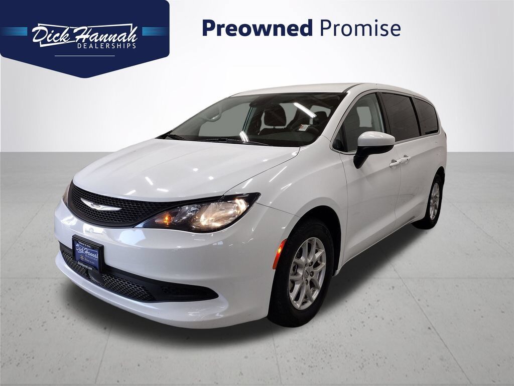 2023 CHRYSLER Voyager