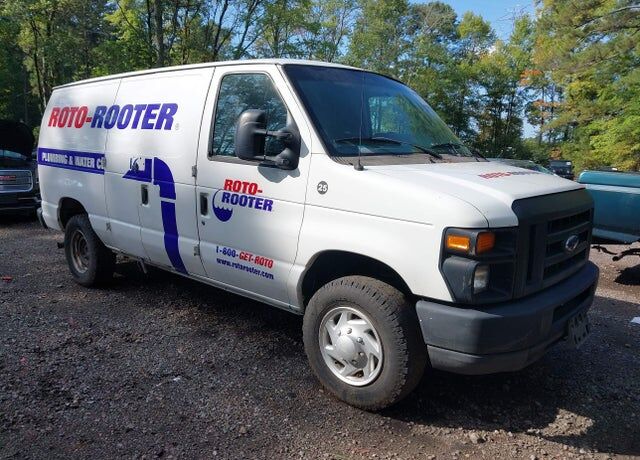 2011 FORD E-350