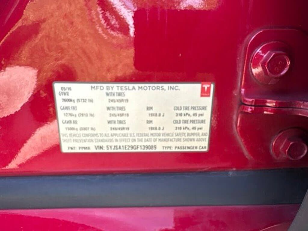 2016 TESLA Model S