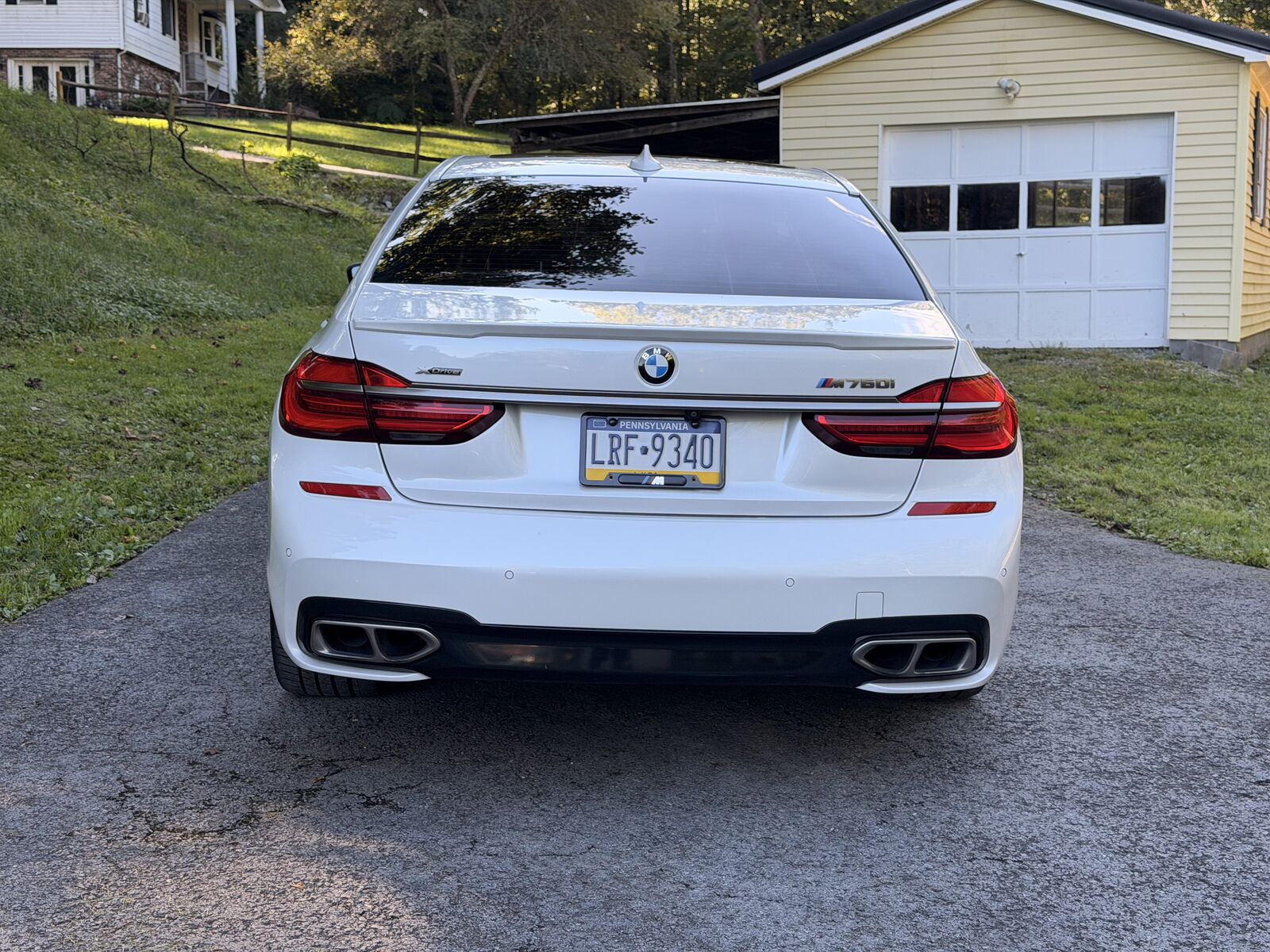 2018 BMW M760i
