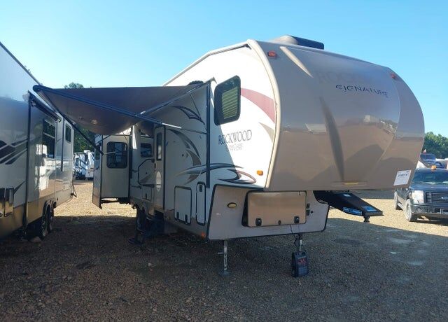 2018 FOREST RIVER Real-lite / Rockwood Lite Weight Trailers