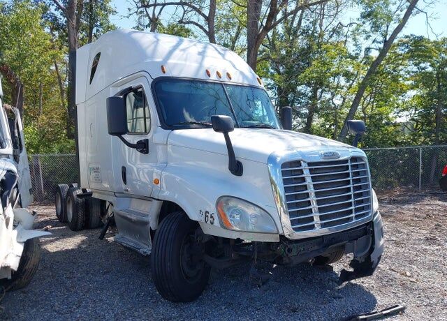 2015 FREIGHTLINER Cascadia