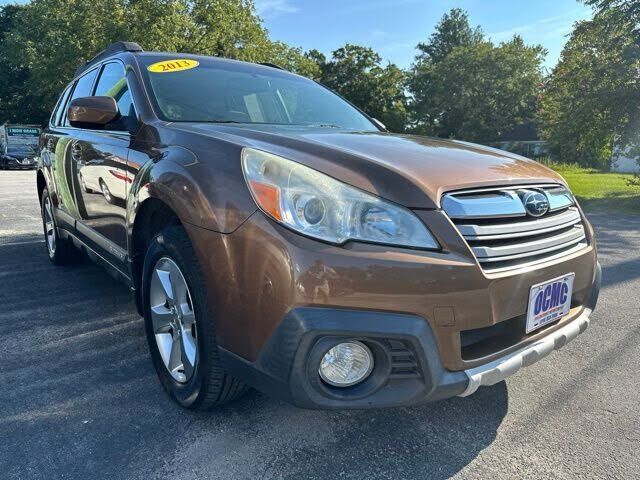 2013 SUBARU Outback