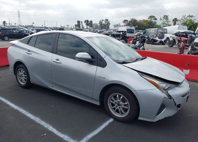 2017 TOYOTA PRIUS
