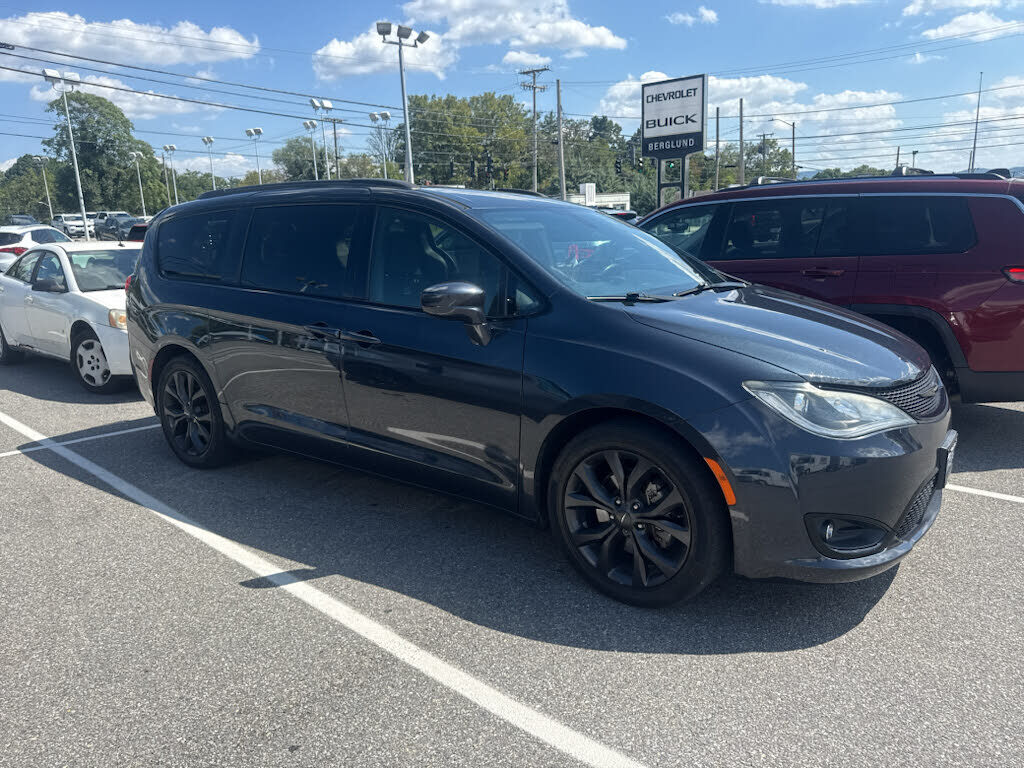 2019 CHRYSLER Pacifica