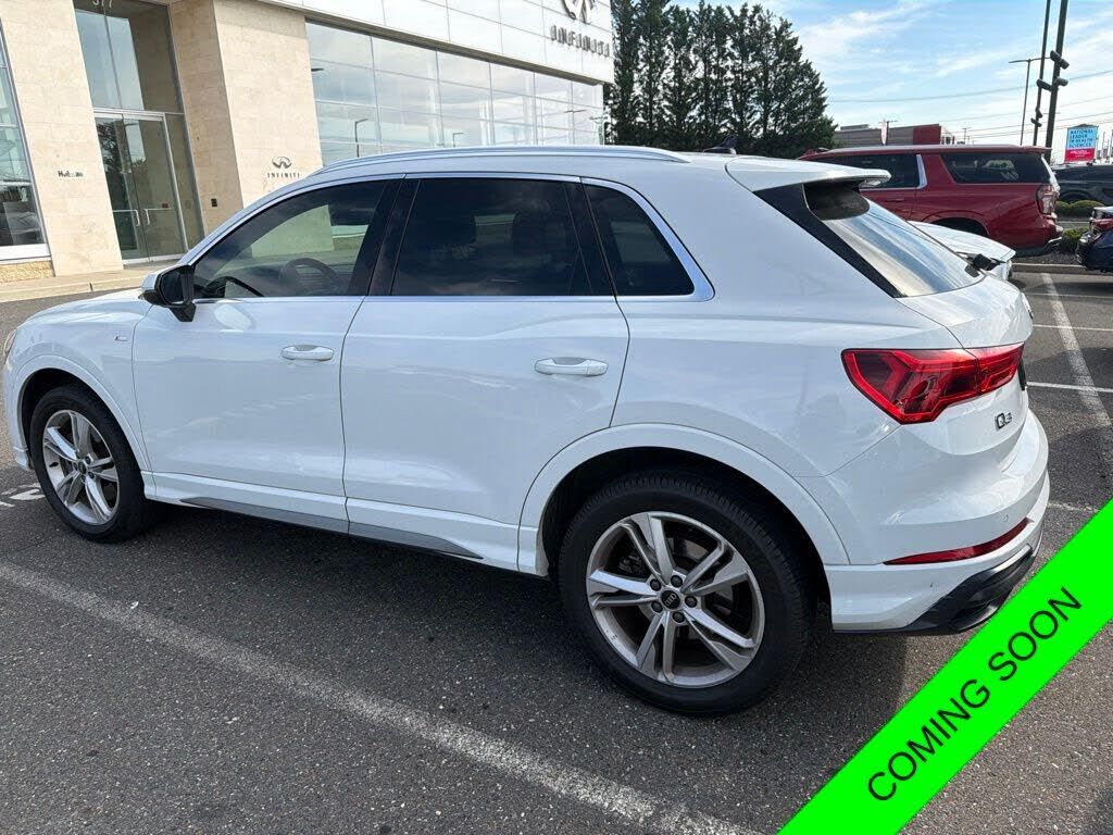 2022 AUDI Q3