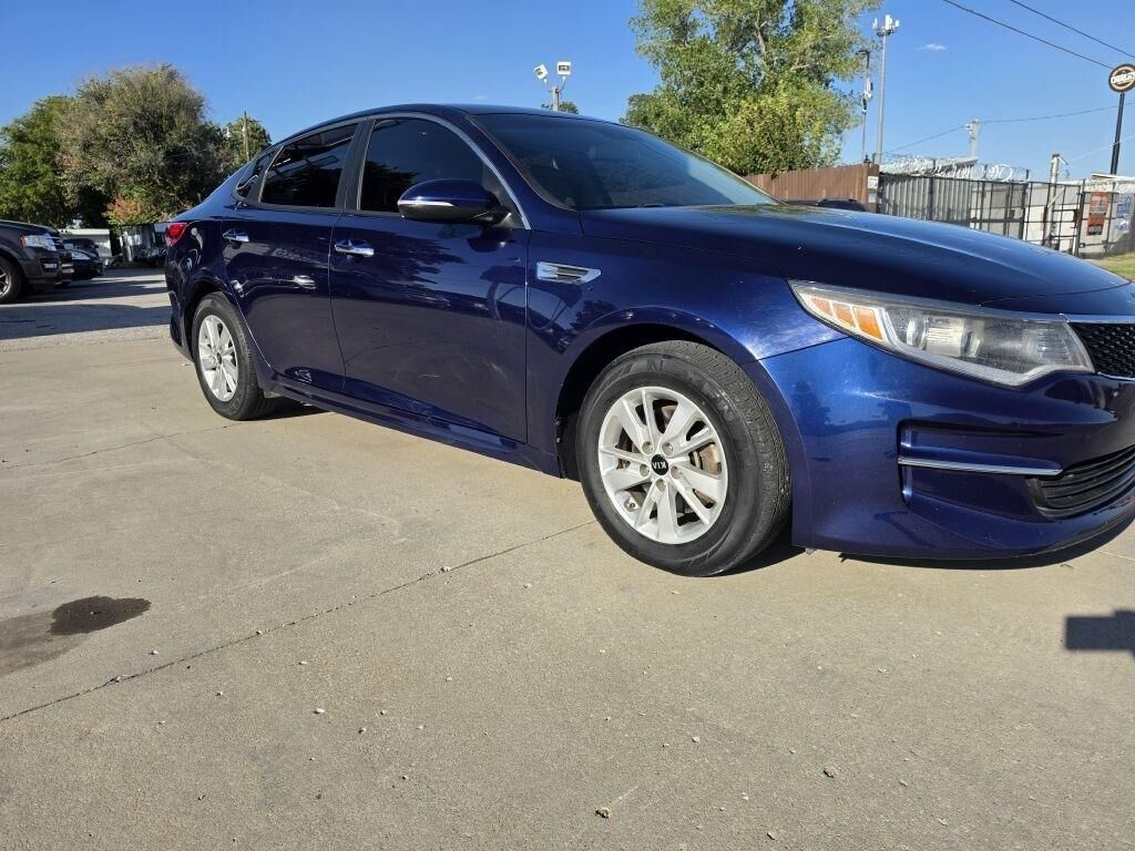 2017 KIA Optima