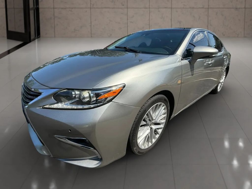 2016 LEXUS ES