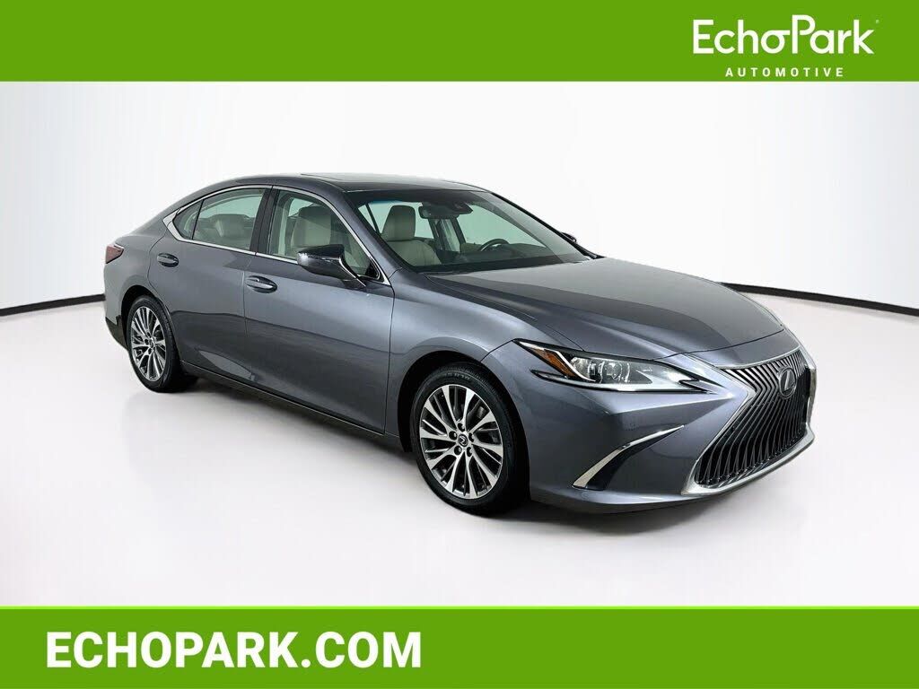 2019 LEXUS ES
