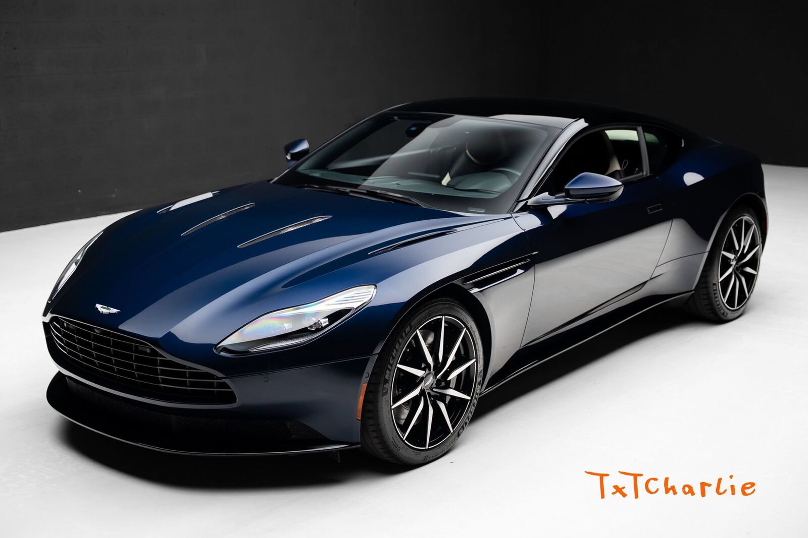 2018 ASTON MARTIN DB11