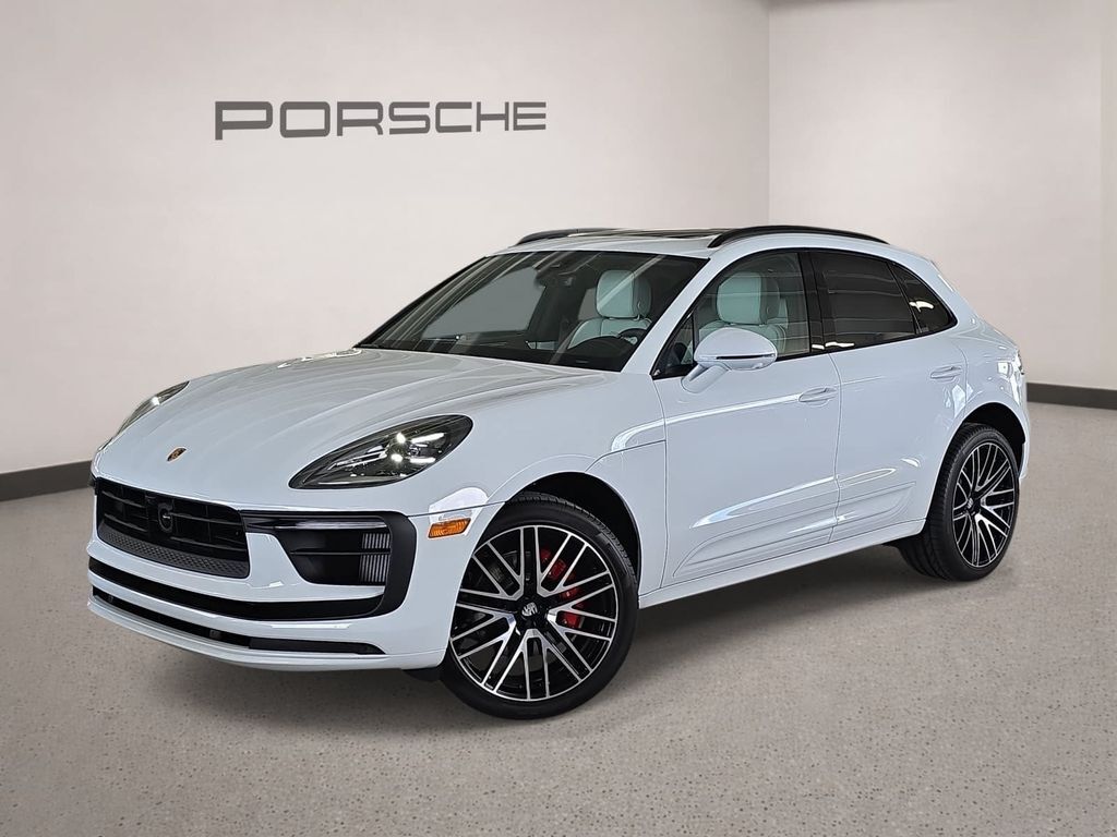2026 PORSCHE Macan