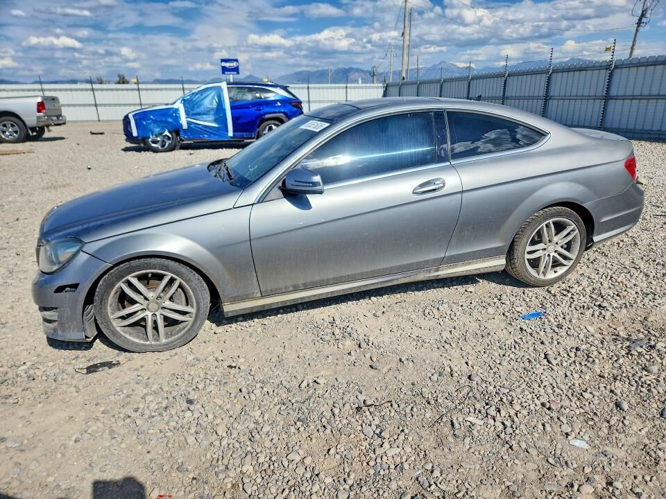 2015 MERCEDES-BENZ C-Class