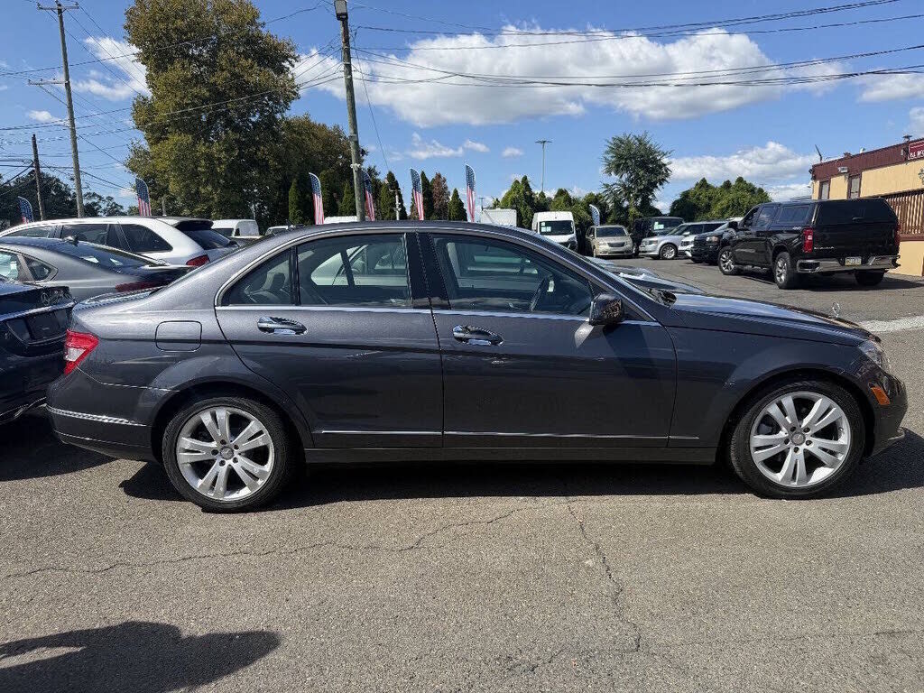 2011 MERCEDES-BENZ C-Class