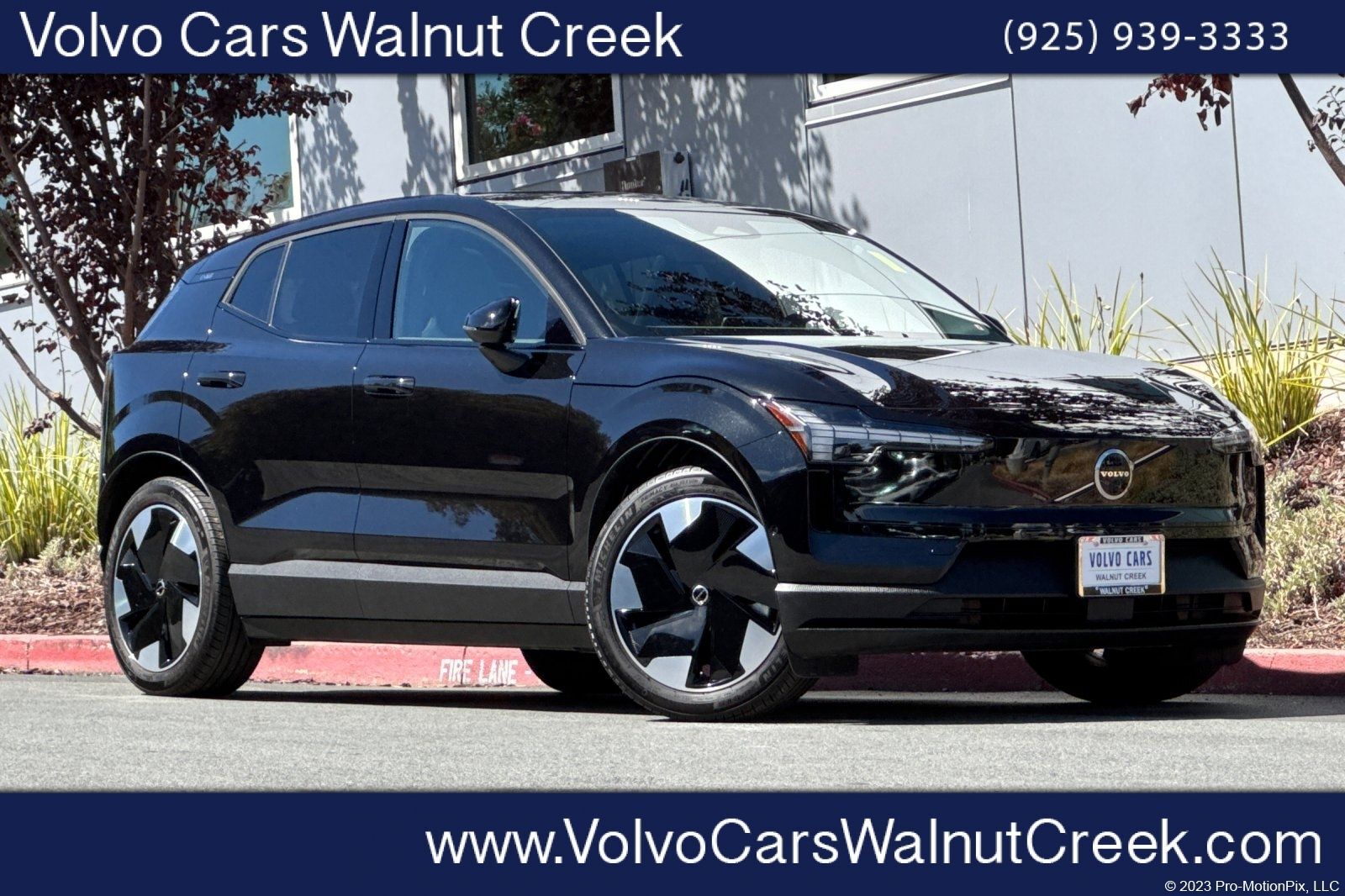 2025 VOLVO EX30