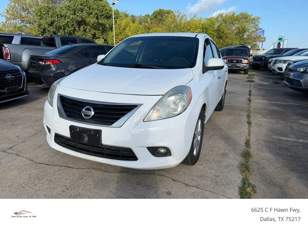 2012 NISSAN Versa
