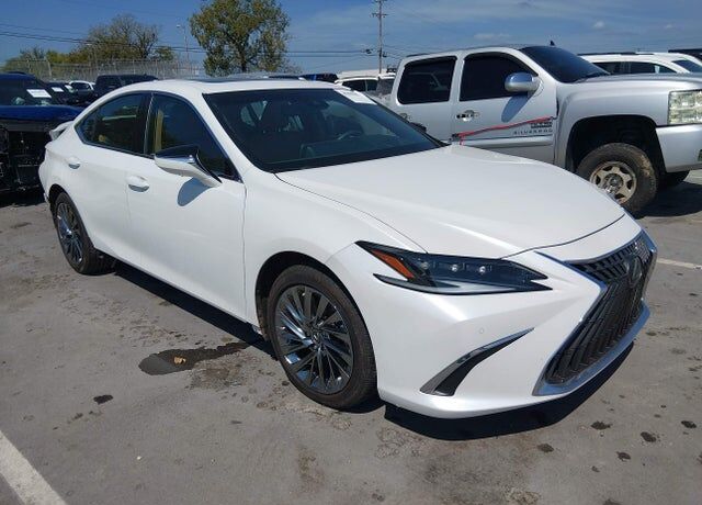 2024 LEXUS ES