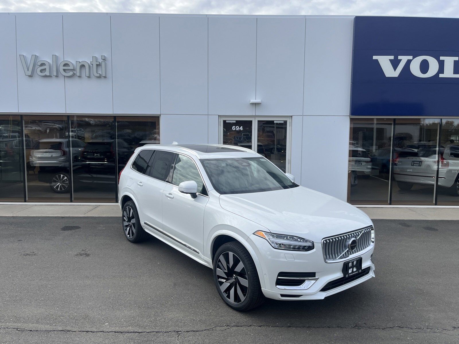 2024 VOLVO XC90