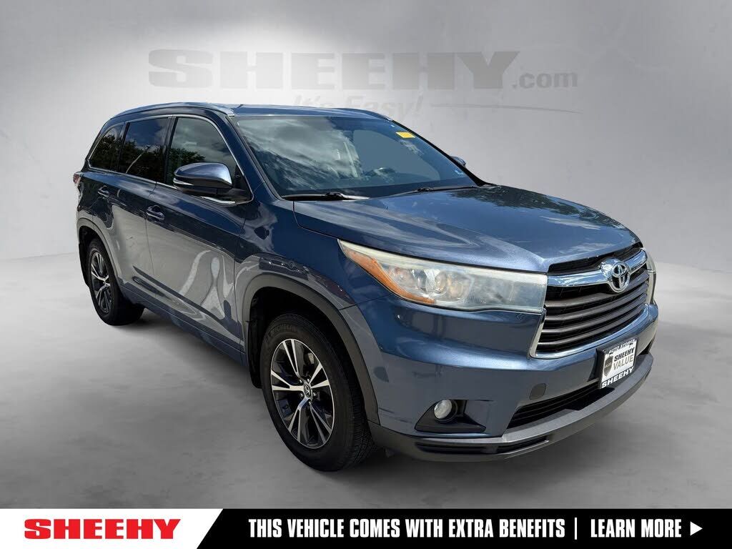 2016 TOYOTA Highlander