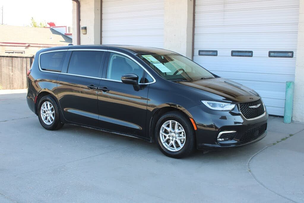 2023 CHRYSLER Pacifica