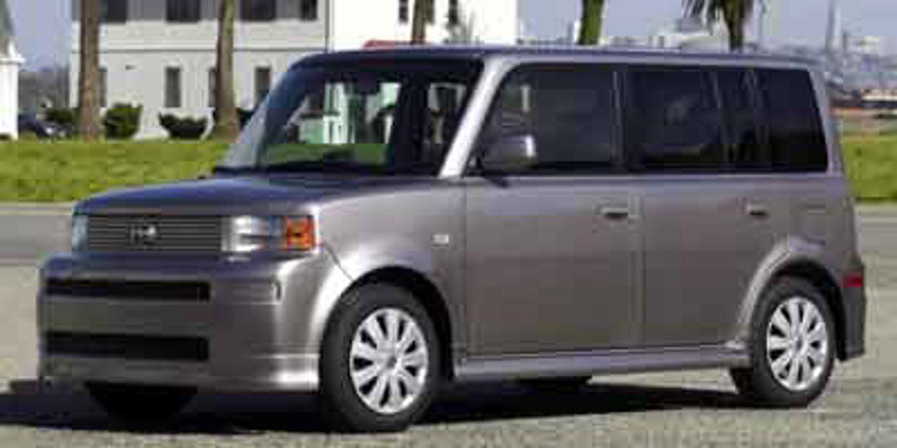 2004 TOYOTA SCION