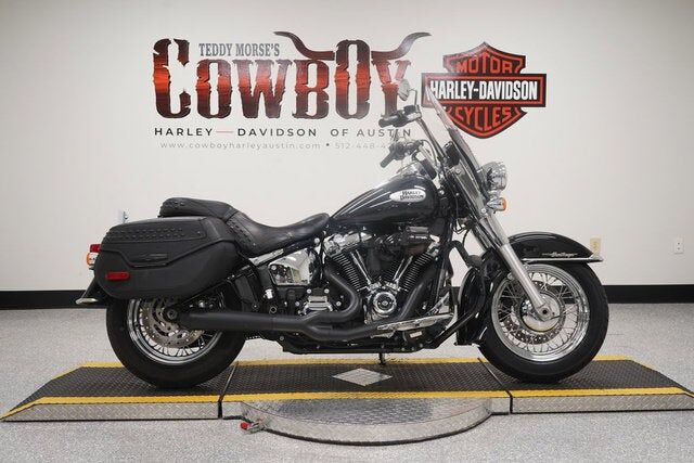 2023 HARLEY DAVIDSON FLHCS / Heritage Classic 114