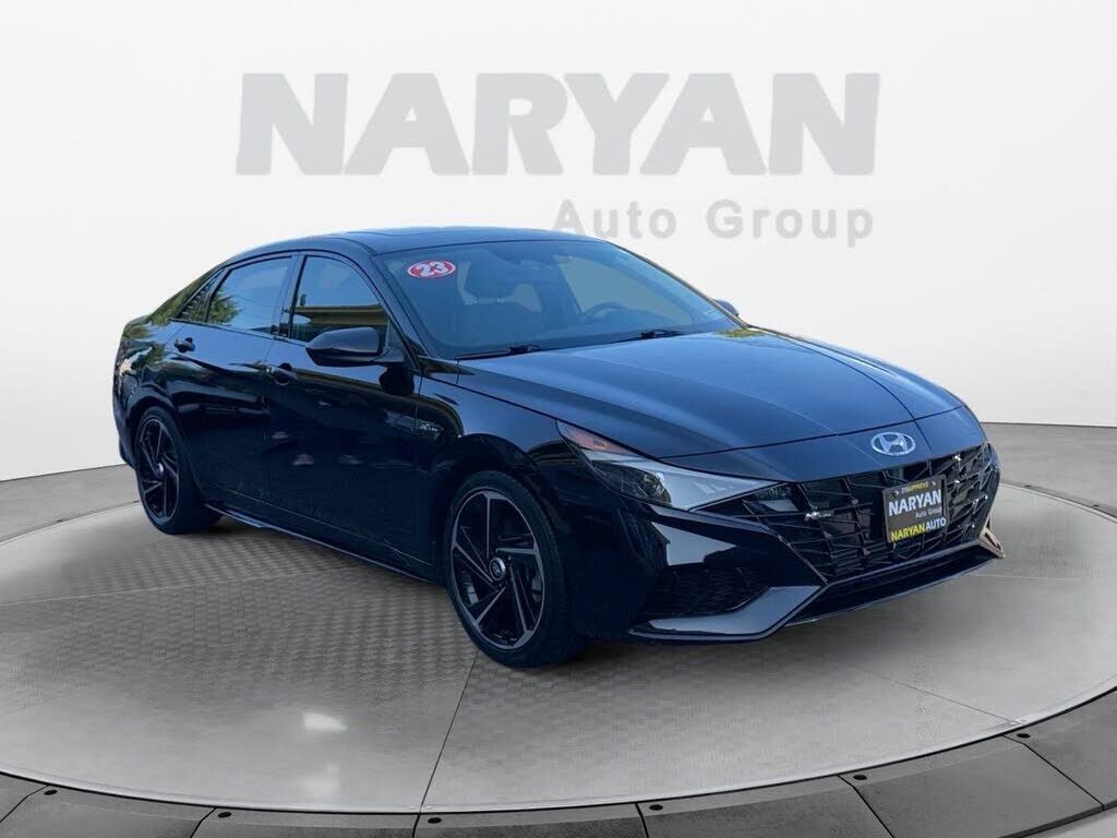 2023 HYUNDAI Elantra