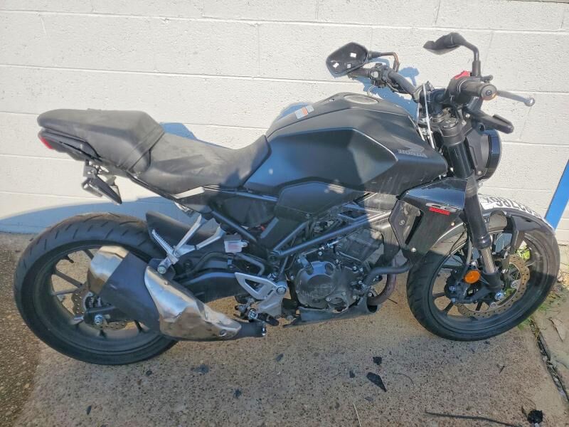 2024 HONDA CB