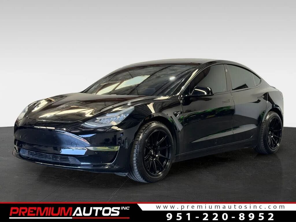 2020 TESLA Model 3