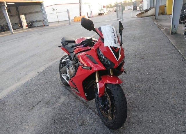 2019 HONDA CB