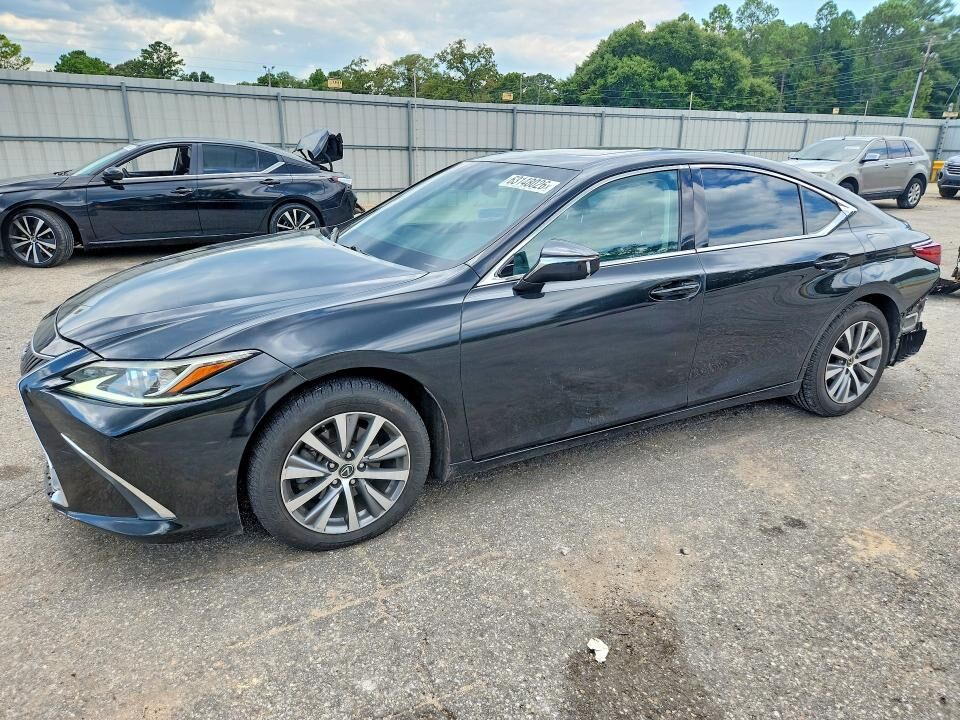 2019 LEXUS ES