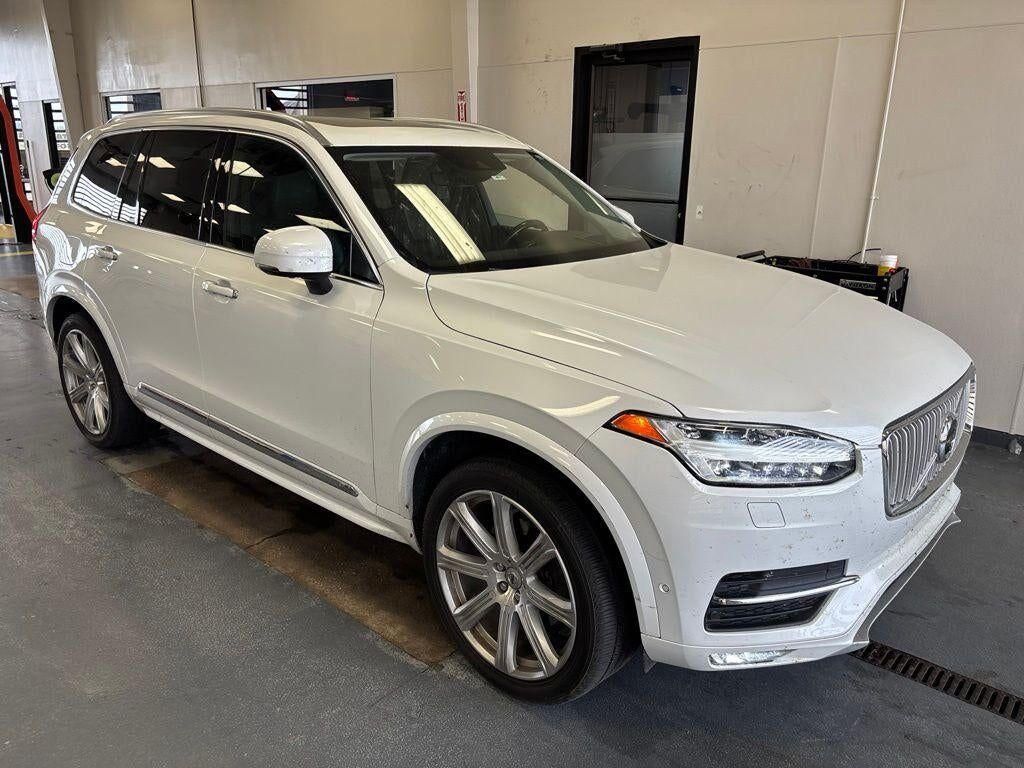 2019 VOLVO XC90