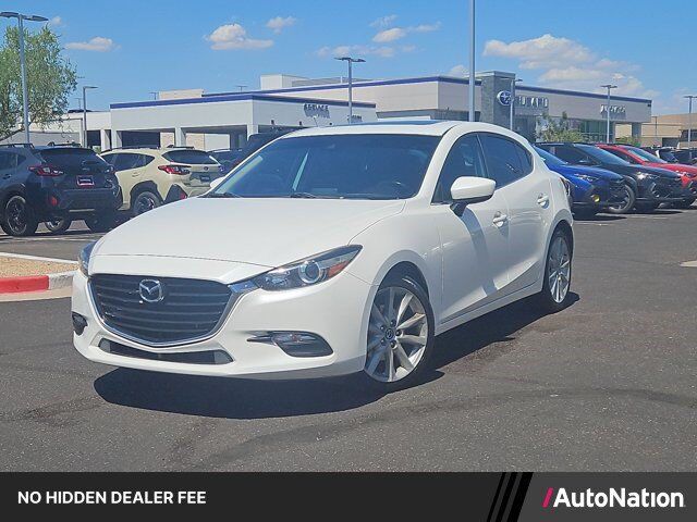 2017 MAZDA Mazda3