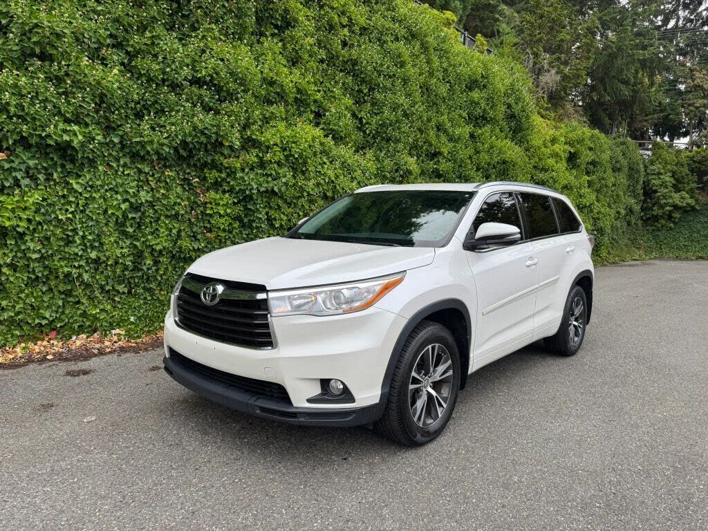 2016 TOYOTA Highlander