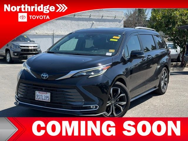 2025 TOYOTA Sienna