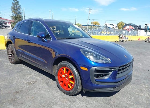 2022 PORSCHE Macan
