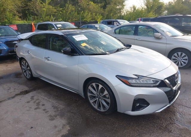 2023 NISSAN Maxima