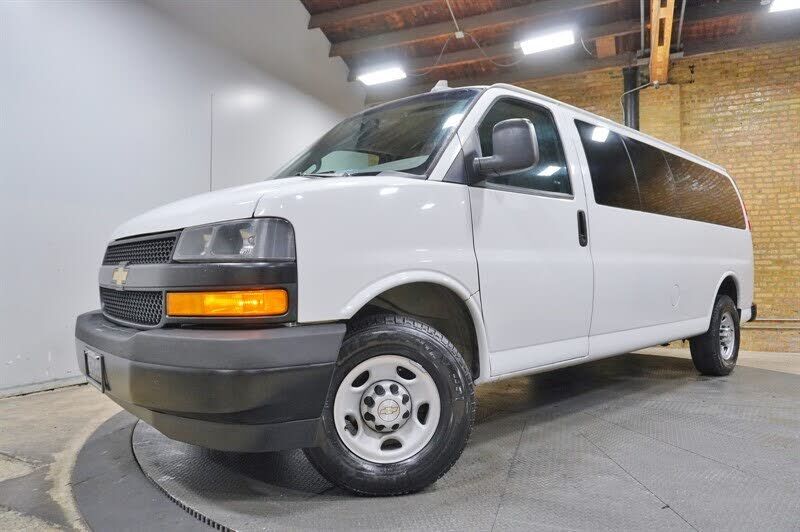 2020 CHEVROLET Express