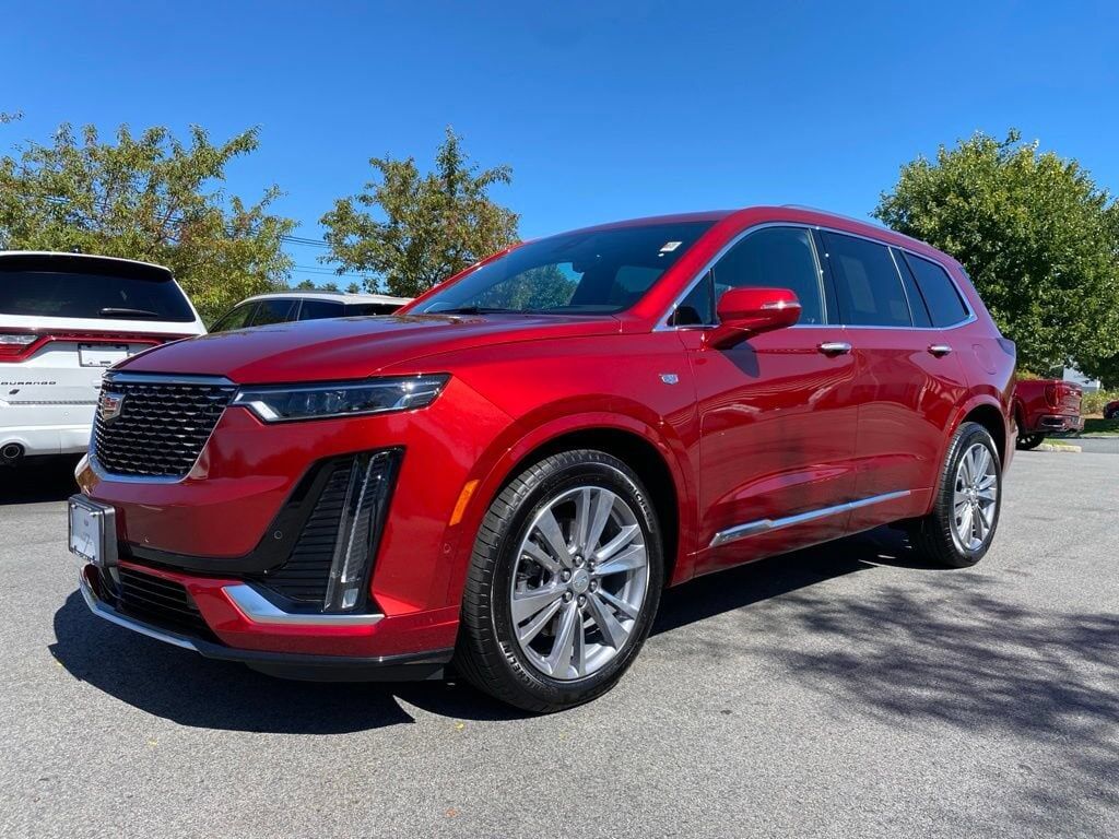 2025 CADILLAC XT6