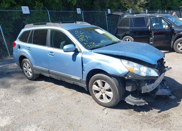2010 SUBARU Outback