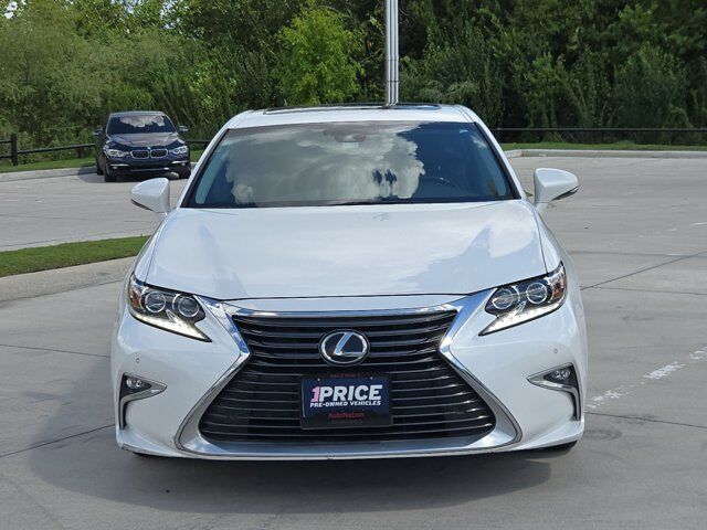 2017 Lexus ES