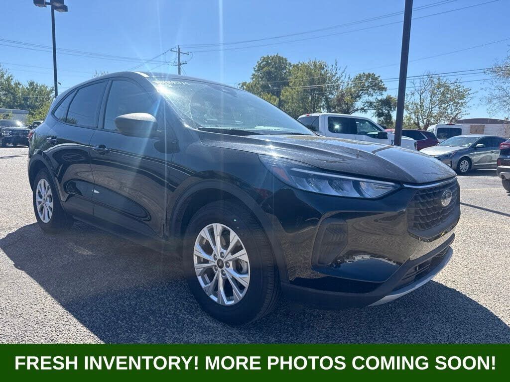 2025 FORD Escape