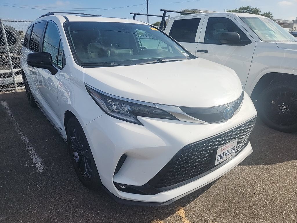 2021 TOYOTA Sienna
