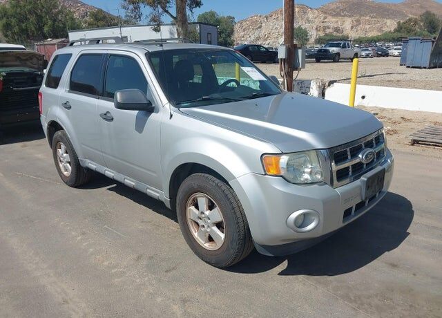 2011 FORD Escape