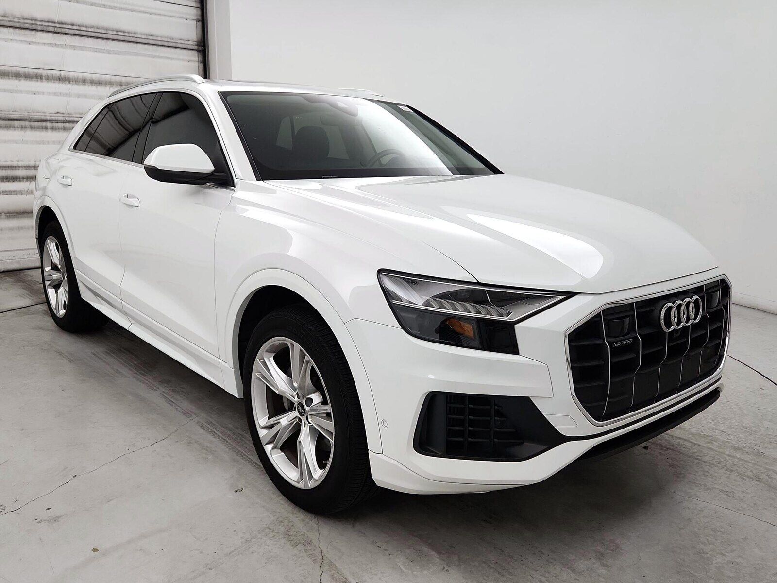 2023 AUDI Q8