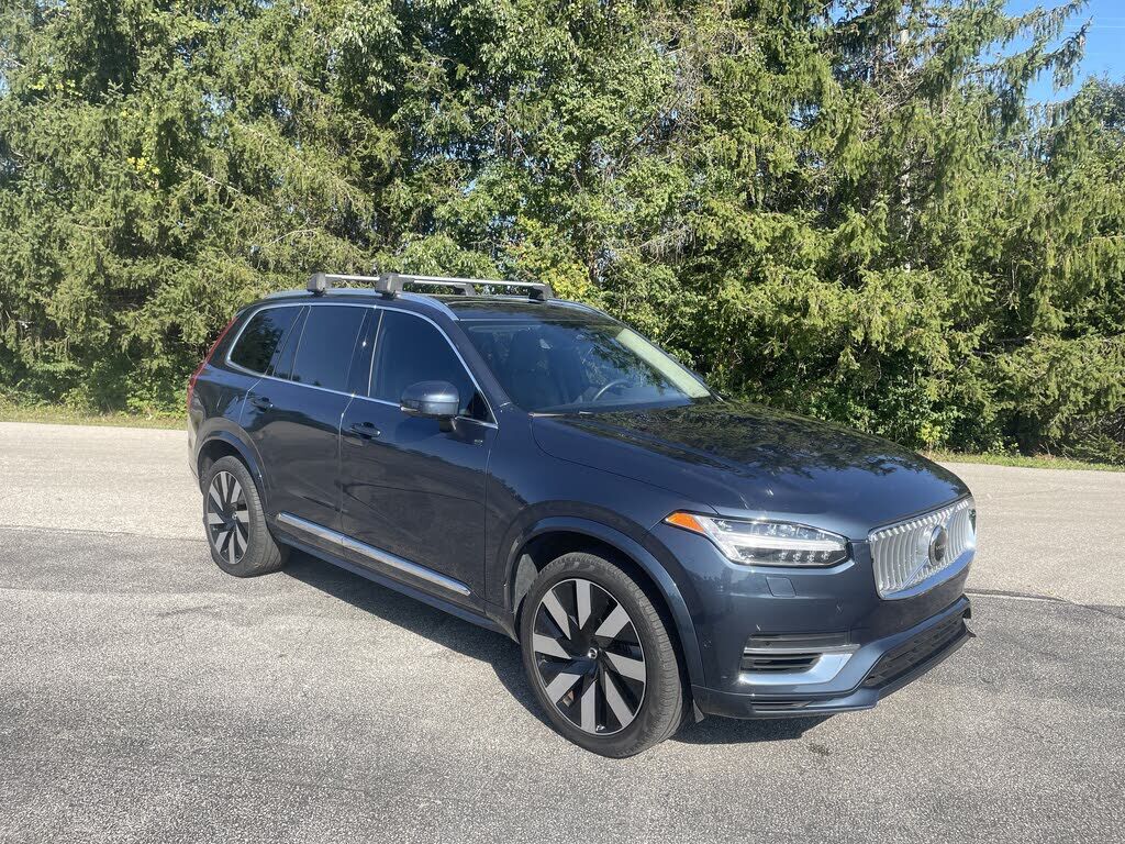 2025 VOLVO XC90