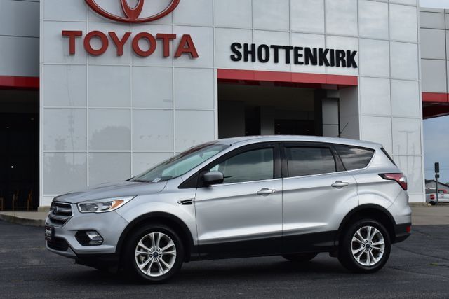 2017 FORD Escape