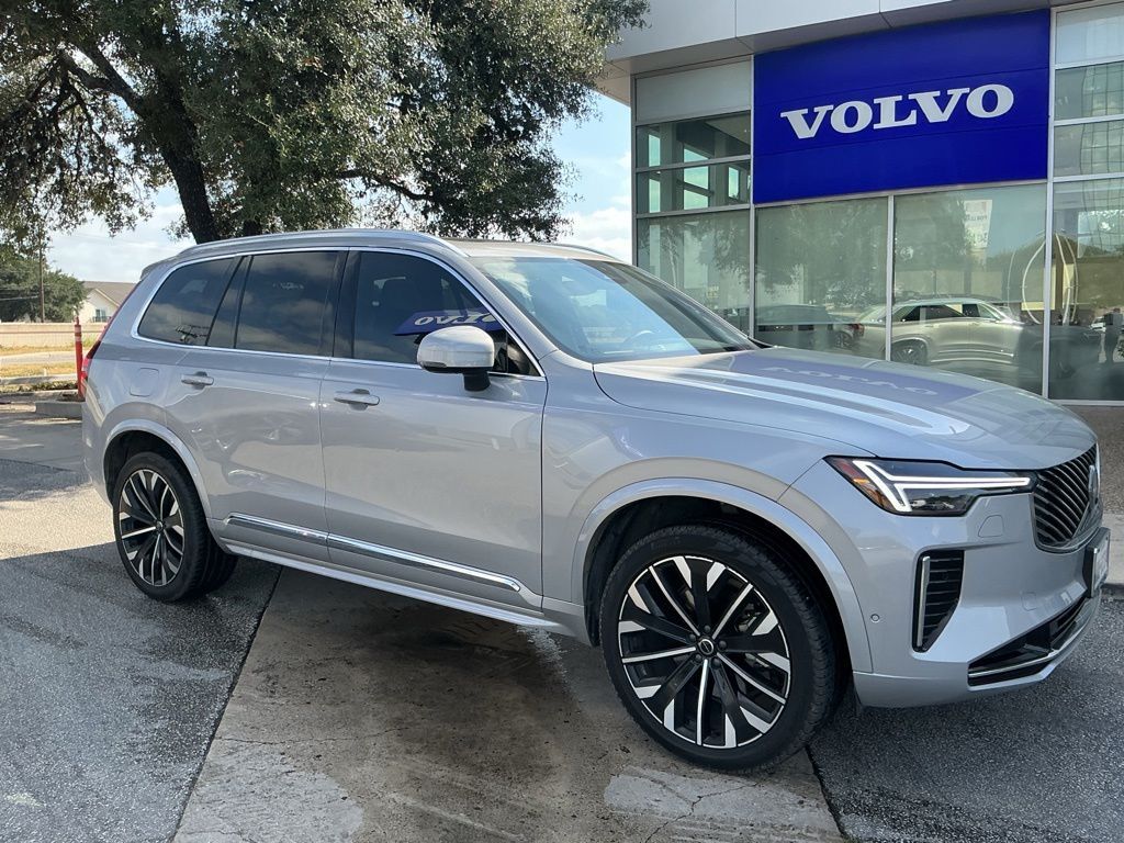 2025 VOLVO XC90