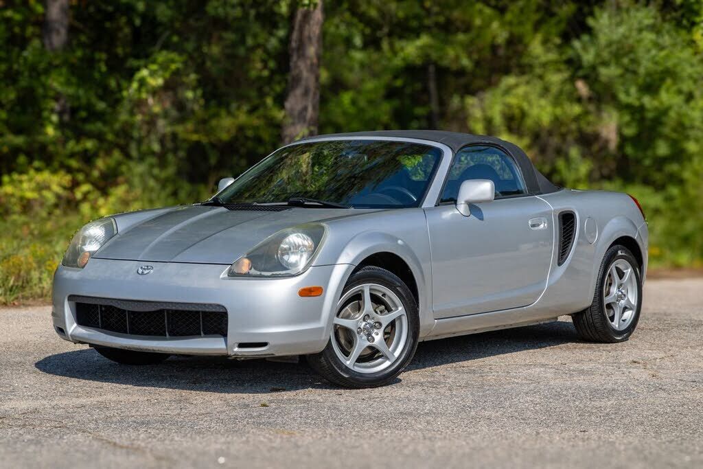 2002 TOYOTA MR2